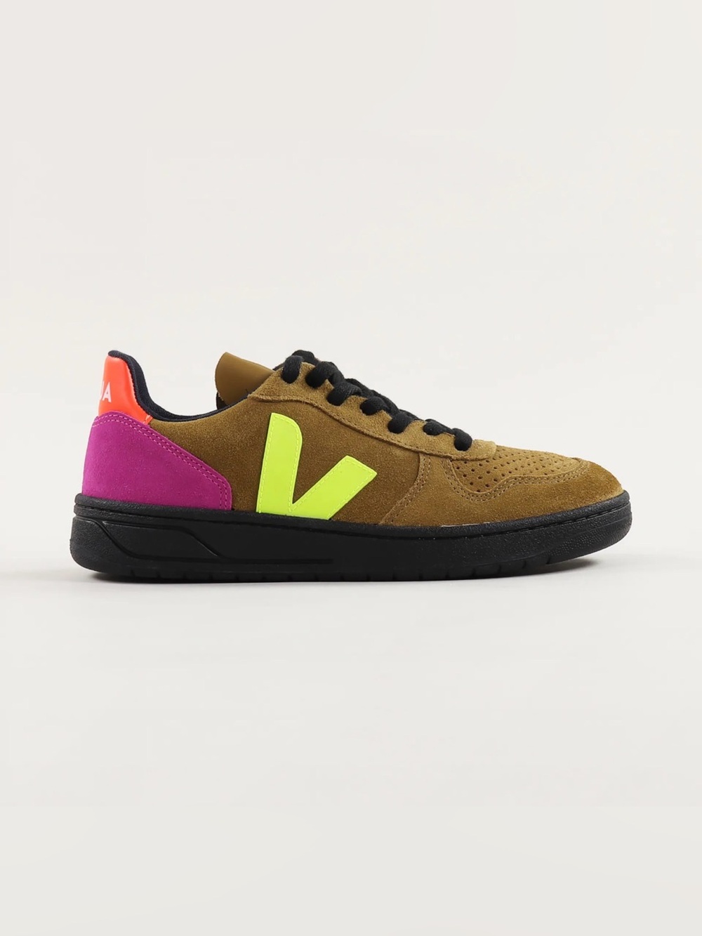 VEJA V-10 Suede Sneakers – Size 6 (EU 37) 💖